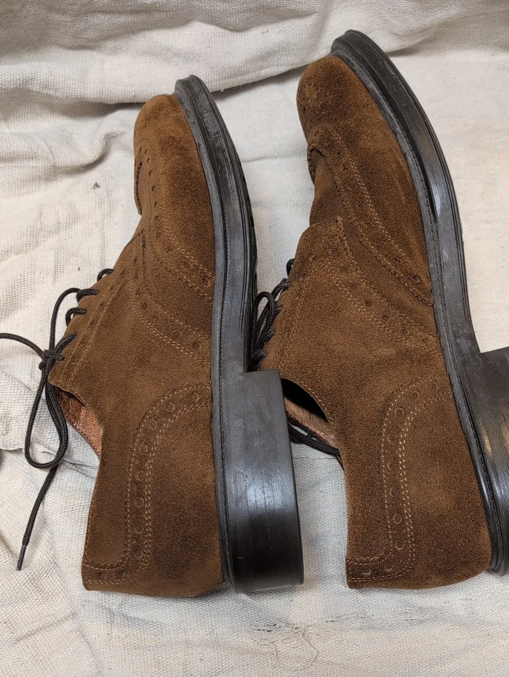 Banana Republic Brown Suede Wingtip Derbys